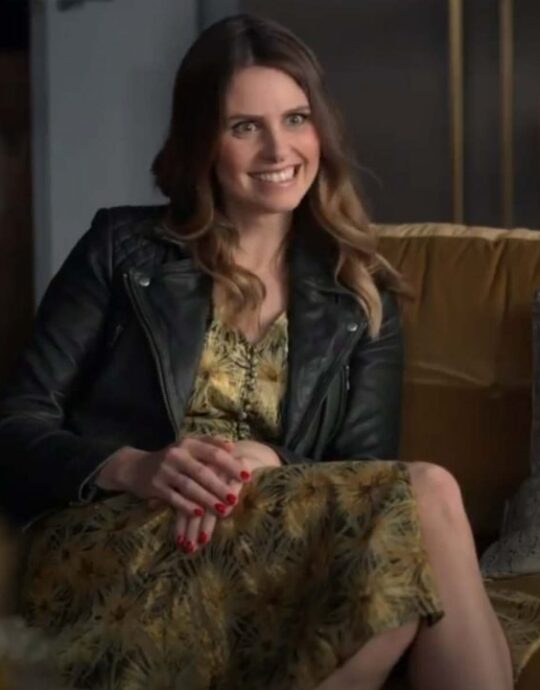 Flo-Collins-Ted-Lasso-Season-02-Ellie-Taylor-Black-Leather-Jacket-600x720-1