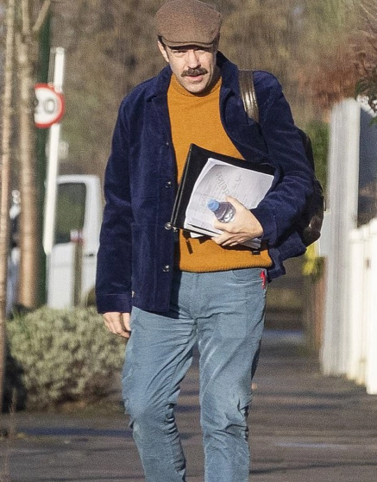 jason-sudeikis-blue-velvet-jacket (1)