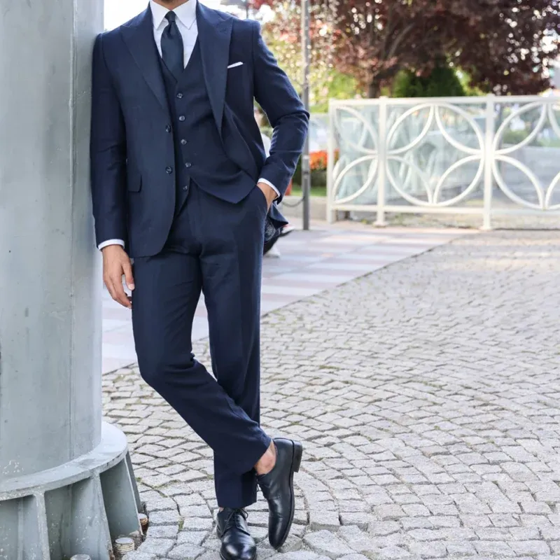 Men Slim Fit Navy Blue 3 Piece Suit