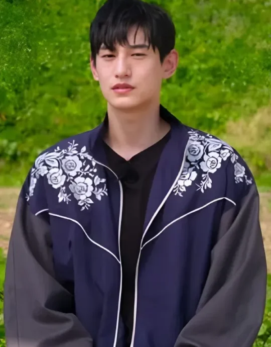 Singles Inferno S04 Kim Tae-Hwan Floral Track Jacket