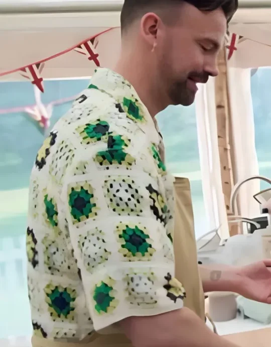 Great British Bake Off S015 Green Crochet Shirt