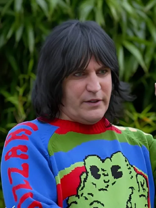 Great Celebrity Bake Off S08 Noel Fielding Aligator Sweater