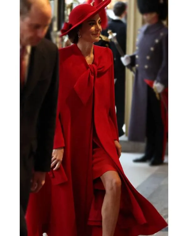 Horse Guard ParadeKate Middleton Red Bow Coat
