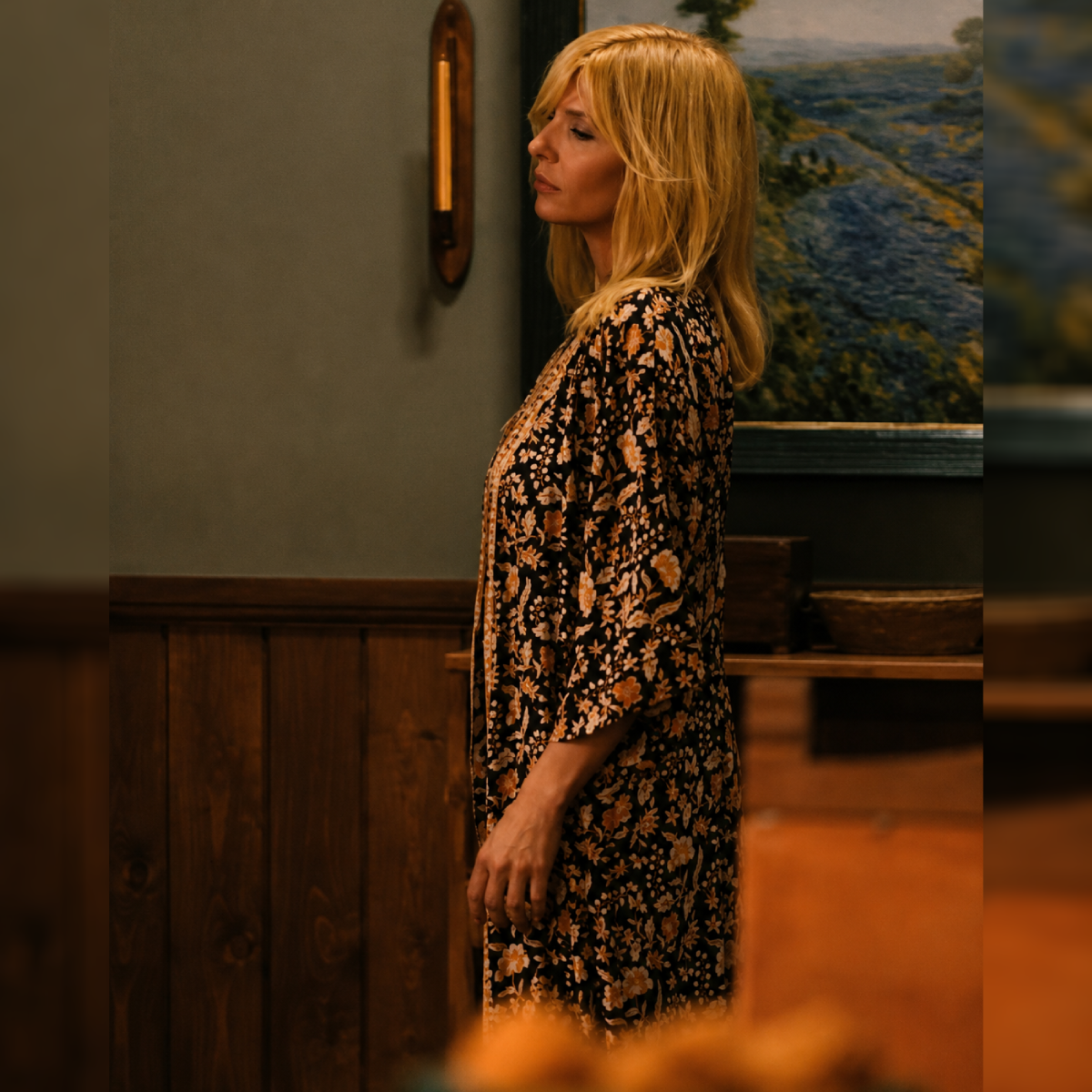 Kelly Reilly Robe